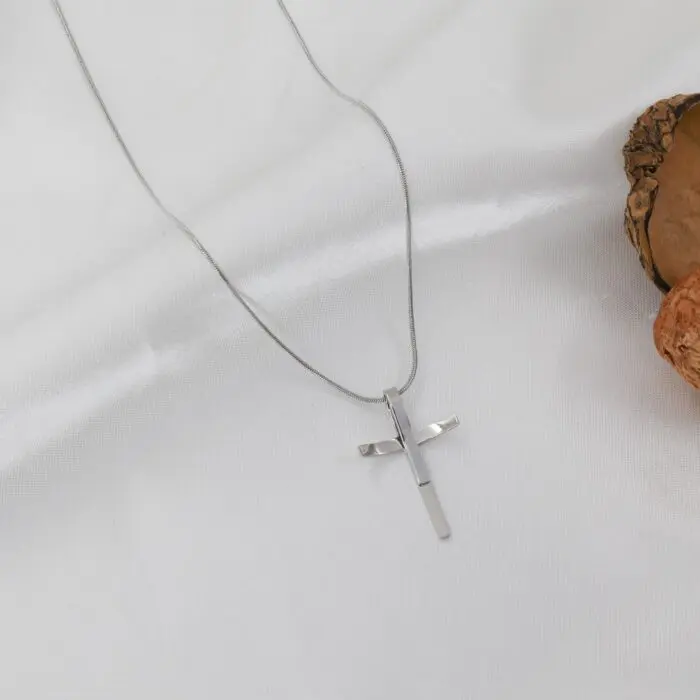 Κολιέ με σταυρό Mar & Mar Verona Cross από ανοξείδωτο ατσάλι