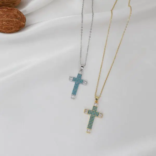 Κολιέ σταυρός με πέτρες ζιργκόν Sybil Cross
