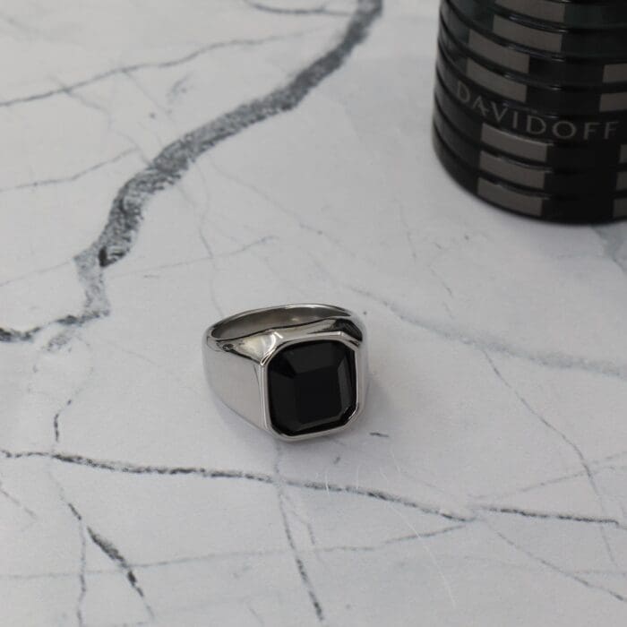 Ανδρικό δαχτυλίδι με όνυχα Mar & Mar Onyx Cube από ανοξείδωτο ατσάλι