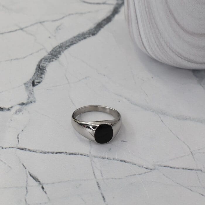 Ανδρικό δαχτυλίδι με όνυχα Mar & Mar Onyx Petite από ανοξείδωτο ατσάλι