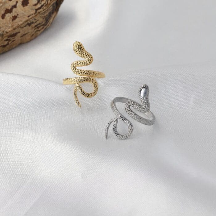Γυναικείο δαχτυλίδι ανάγλυφο φίδι Mar & Mar Snake από ανοξείδωτο ατσάλι