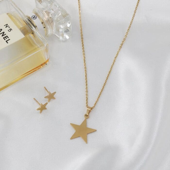 Yalin Star Necklace