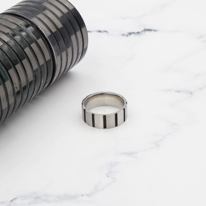 Ανδρικό δαχτυλίδι Mar & Mar Lined Black από ανοξείδωτο ατσάλι